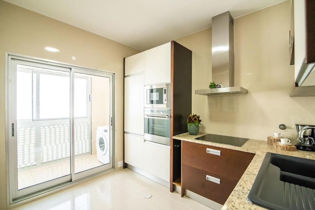 Cozy Sea View Apartment Near City & Airport Ponta Delgada  Exterior photo